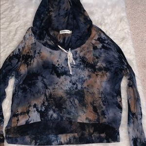 Light sweatshirt top